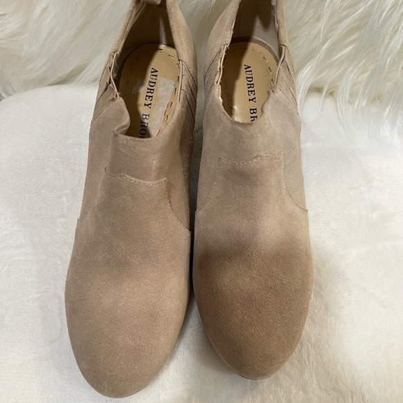 AUDREY BROOKE booties size 71/2M  cream - Picture 17 of 17